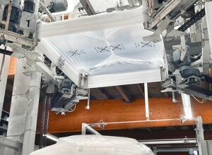 RKW: Stabile Stretchhood-Folien mit 30 Prozent Rezyklat