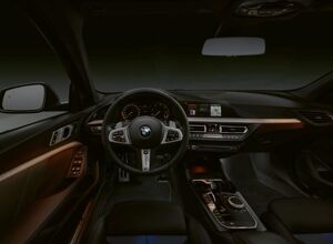 Mocom: PC und PP für optisch anspruchsvollen Fahrzeuginnenraum