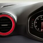Röhm: Leuchtende Akzente im Fahrzeug-Innenraum