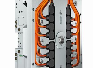 Ewikon: Neuheiten für Nadelverschlusstechnik und vernetzte Spritzgießfertigung