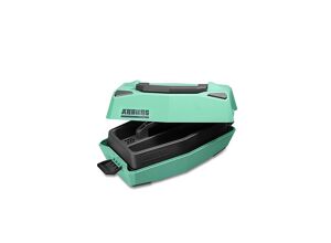 Arburg: Auf der größten Spritzgießmaschine des Unternehmens entsteht ein veredelter Werkzeugkoffer