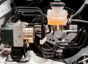 Biesterfeld: Vertrieb von PEEK und PAEK von Solvay