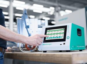 Meusburger: Kompakter Heißkanalregler