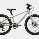 Mit Rahmen und Gabel aus Hochleistungspolymeren und recycelten Carbonfasern: Ein Prototyp der neuen Lion Bikes für Kids wird auf der Messe gezeigt. Ein riesiges, im Rahmen integriertes LED-Rücklicht und ein spezieller Lack erhöhen die Sicherheit. (Foto: kids bike revolution)